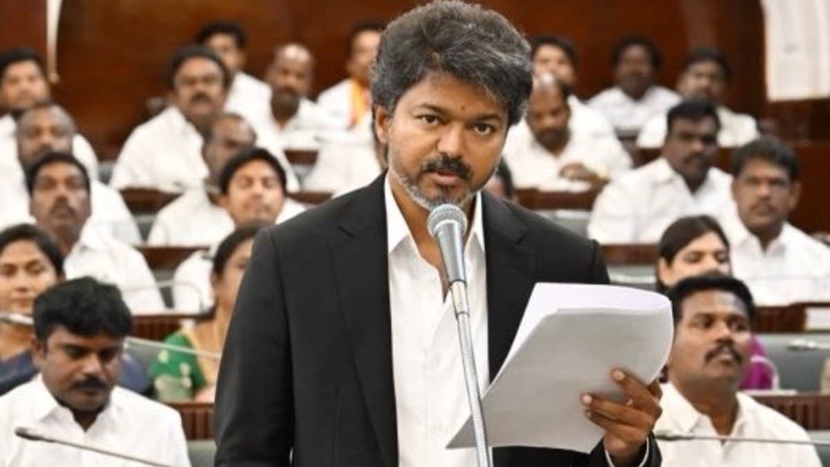 కర్నాటకకు వ్యతిరేకంగా అసెంబ్లీని ఏకతాటిపైకి తెచ్చిన విజయ్
