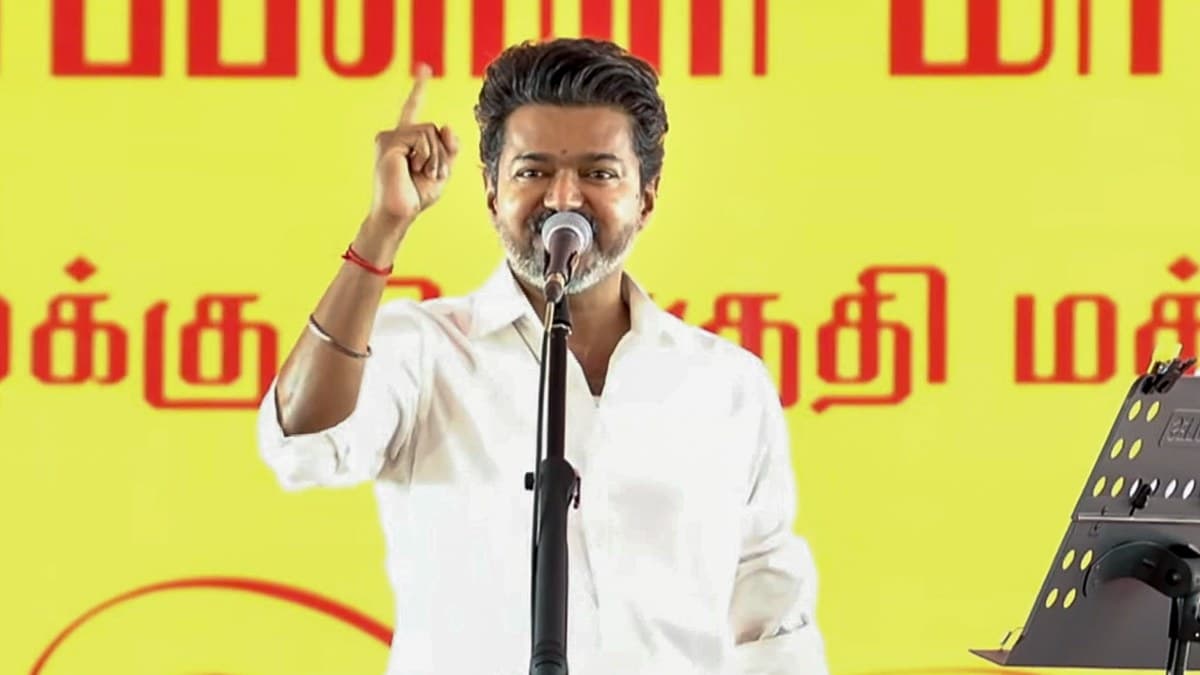 సీఎంగా తొలి సభలోనే విజయ్ ఫైర్..! స్టాలిన్ కు వార్నింగ్..! బ్లాక్ కోటు వెనుక