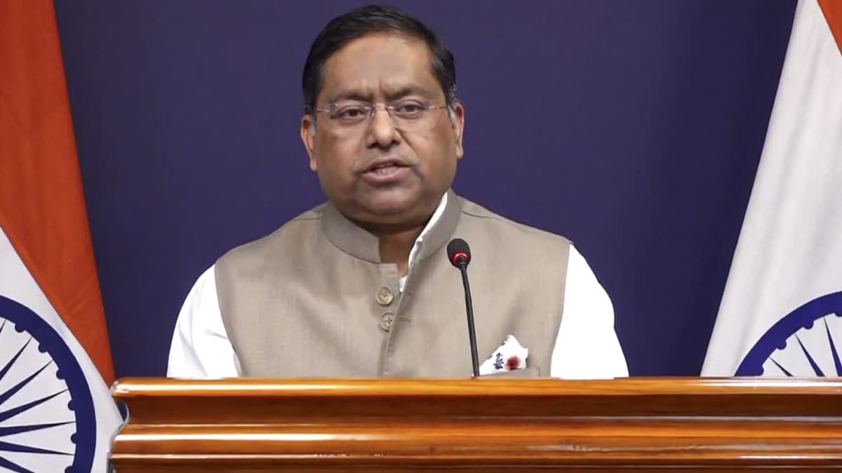 కుక్క కాటుకు చెప్పుదెబ్బ