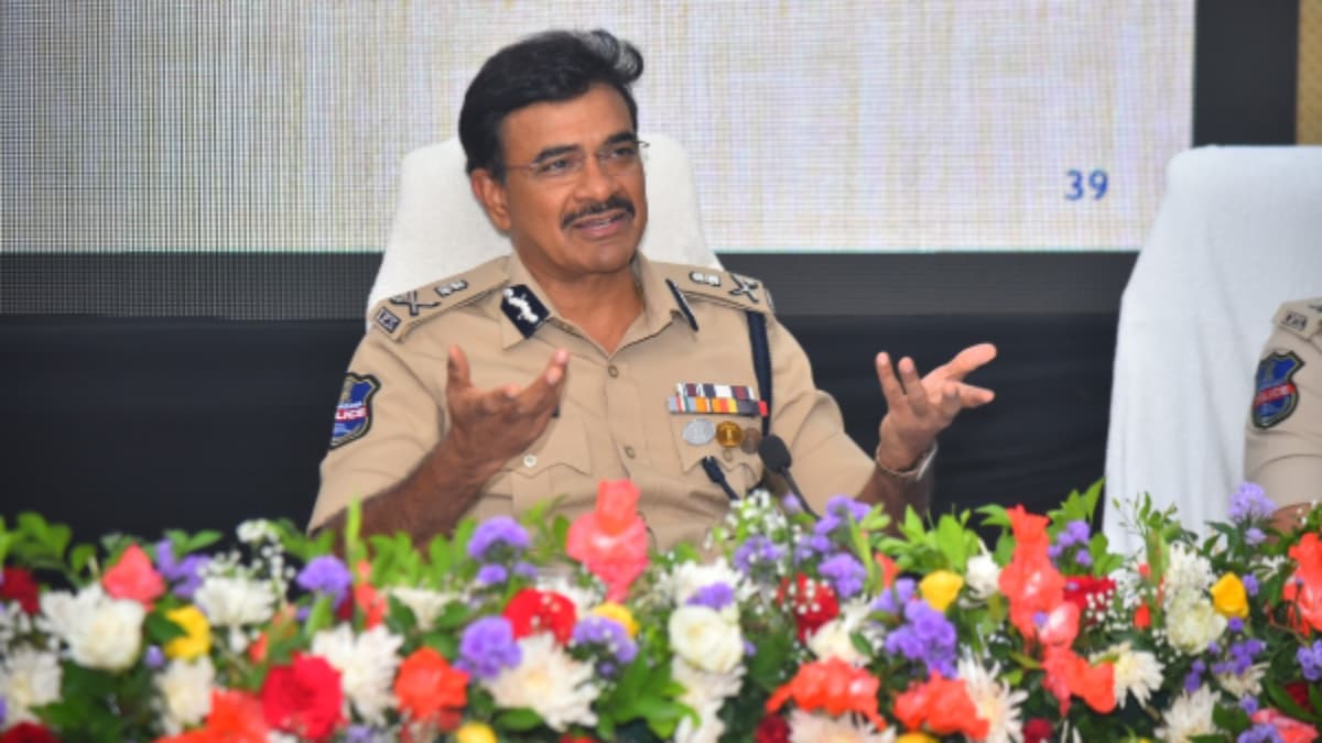 తెలంగాణా పోలీసులకు కొత్త సవాళ్లు, గతేడాది రూ.1700కోట్ల మోసం