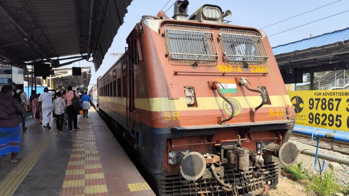 ఏపీ నుంచి చెన్నై వైపు ప్రత్యేక రైళ్లు