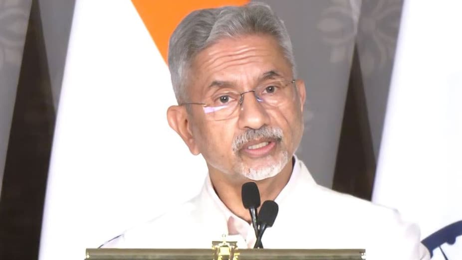 రష్యా చమురు కొనమన్నది అమెరికాయే’.. పాశ్చాత్య దేశాల ద్వంద్వ వైఖరిపై జైశంకర్ ఫైర్