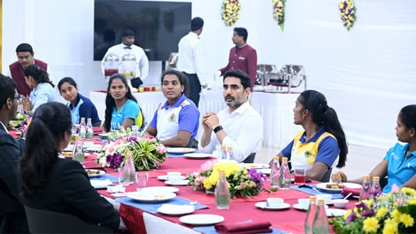 కామన్ వెల్త్, ఆసియా గేమ్స్ లో పాల్గొనబోతున్న ఎలైట్ ప్లేయర్స్ తో మంత్రి నారా లోకేశ్ డిన్నర్ మీట్