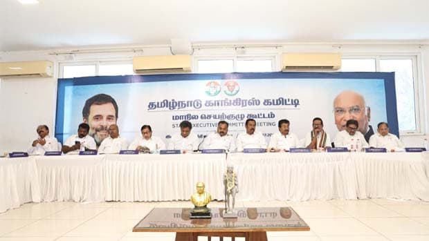 విజయ్ ప్రభుత్వానికి మద్దతు.. మేకెదాటుపై పోరాటం