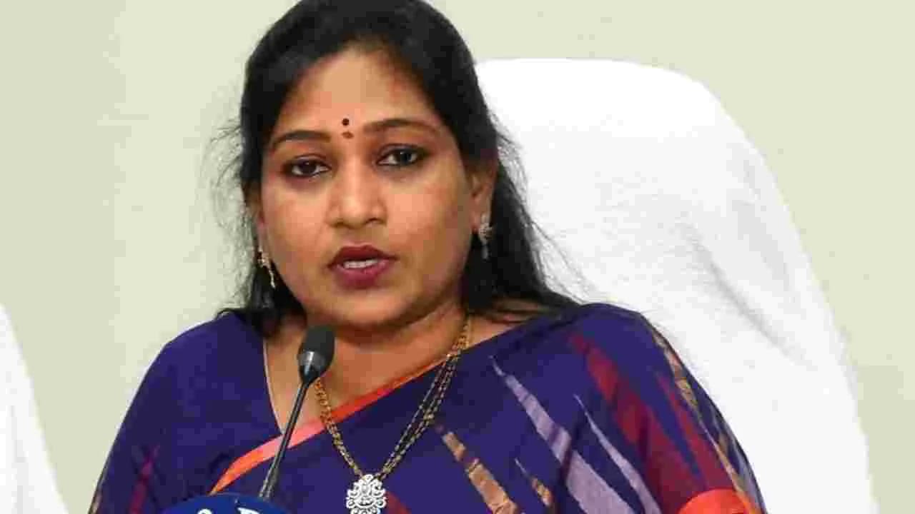 విద్యార్థులు ఉజ్వల భవిష్యత్తును నాశనం చేసుకోవద్దు