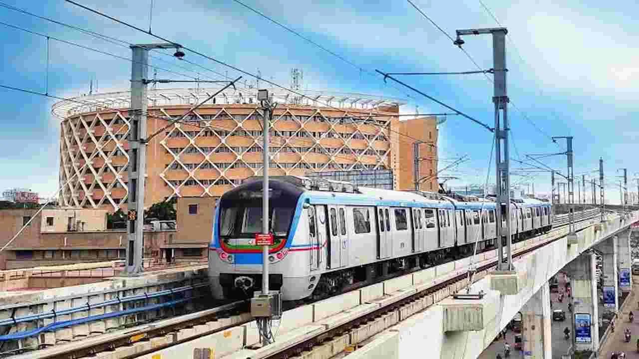 కౌంటర్లు క్లోజ్ .. మెట్రోలో డిజిటల్ టికెట్లే