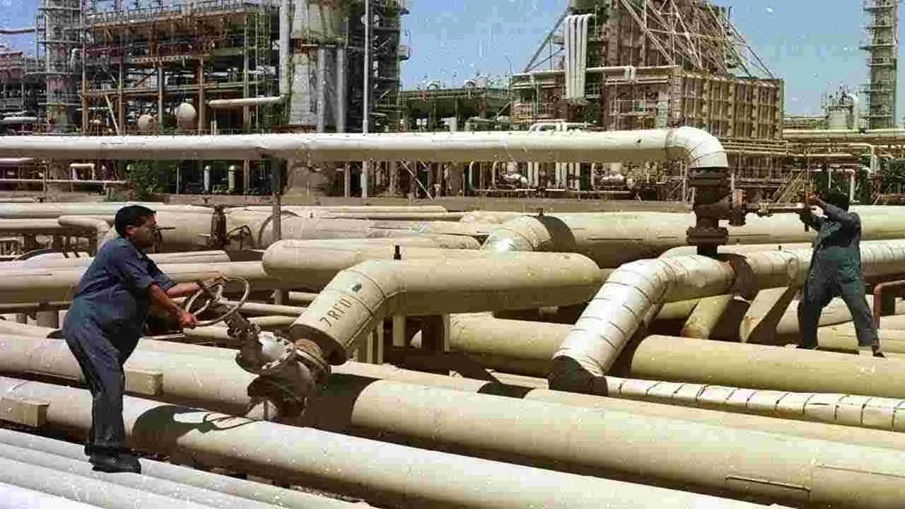 చమురు ఉత్పత్తిని పెంచాలని ఒపెక్ ప్లస్ నిర్ణయం