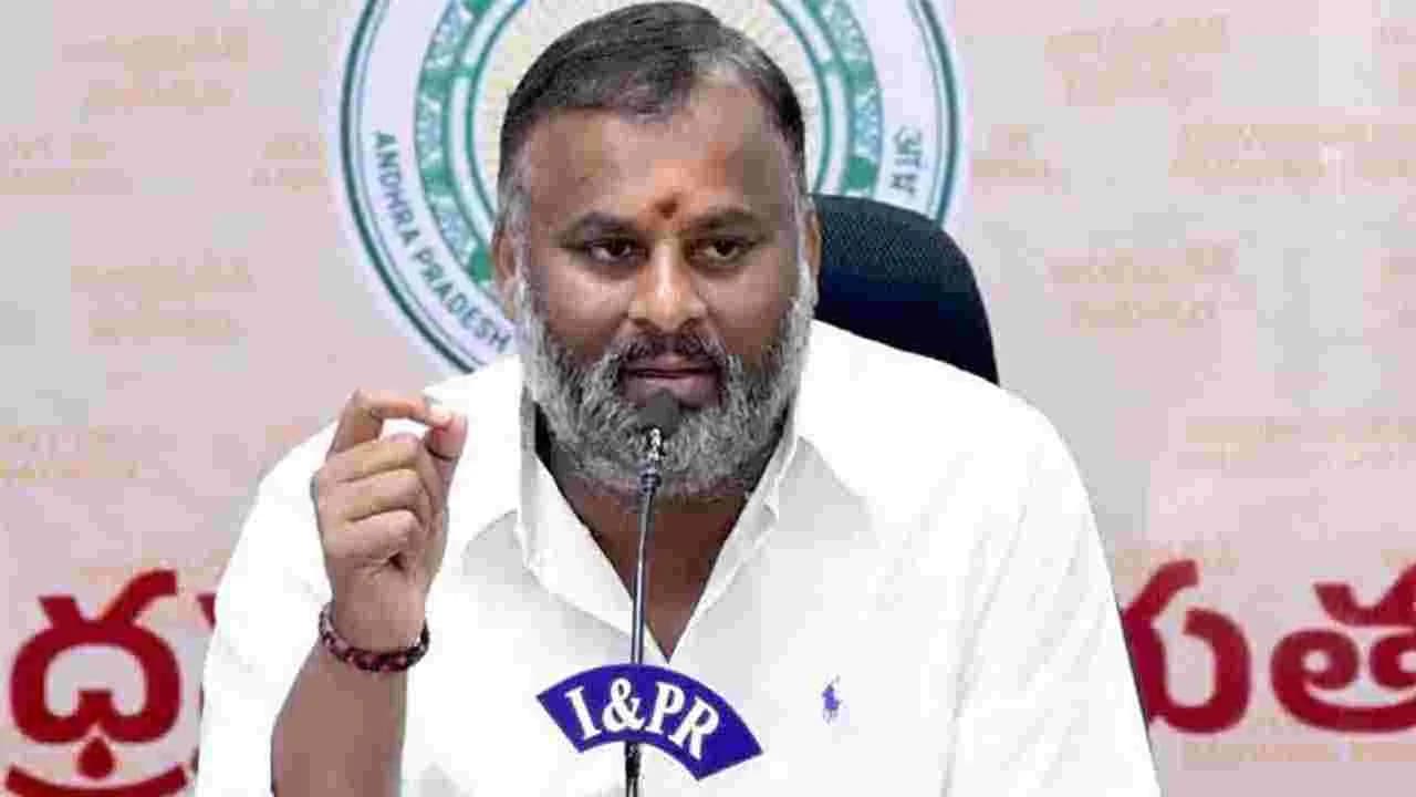 అన్నవరం బస్టాండ్ లో మంత్రి మండిపల్లి రాంప్రసాద్ రెడ్డి ఆకస్మిక తనిఖీలు