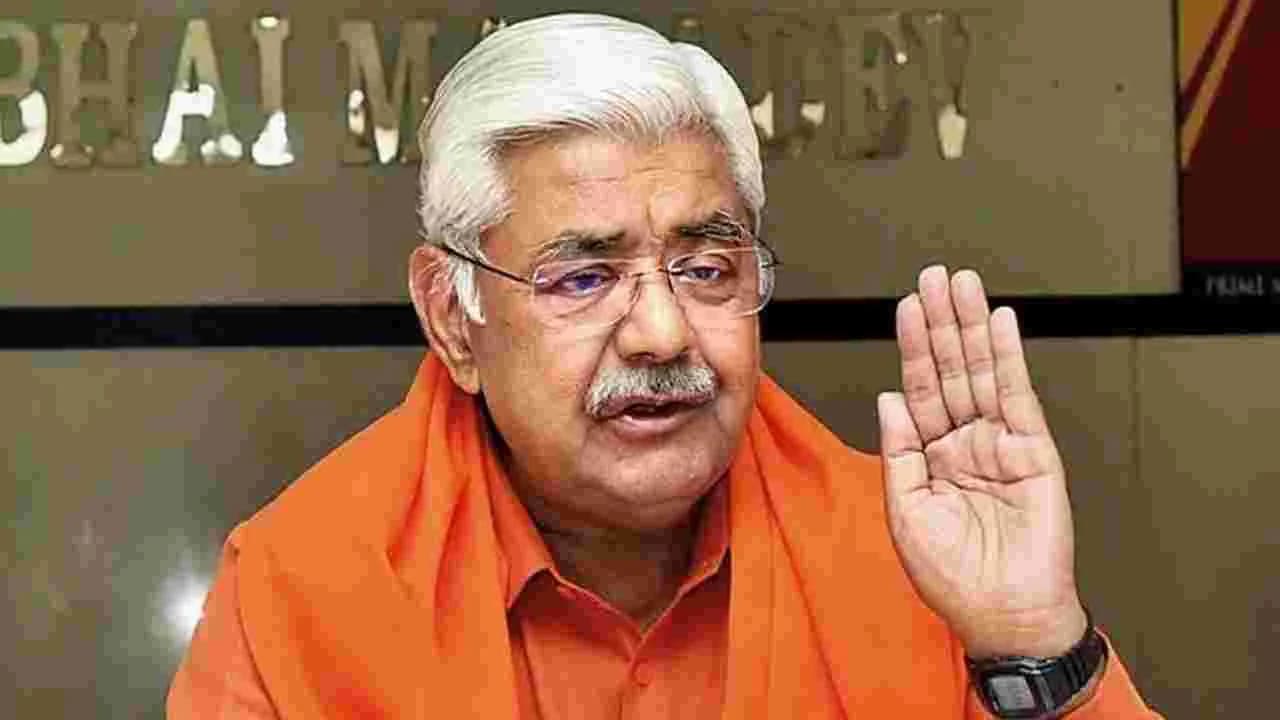 వీహెచ్ పీ అధ్యక్షుడు అలోక్ కుమార్