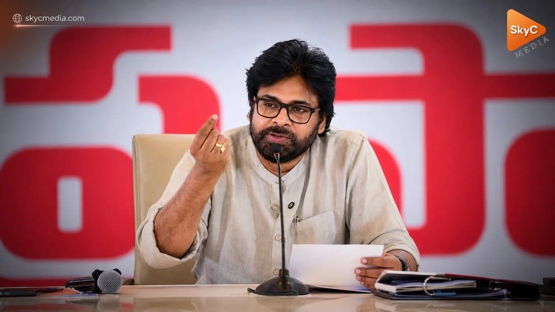 కాక్రోచ్ పార్టీపై పవన్ షాకింగ్ కామెంట్స్