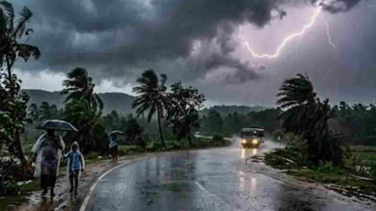 ఏపీలో మరొకొన్ని గంటల్లో భారీ వర్షాలు.. ఈ జిల్లాలకు ఎల్లో అలర్ట్.. అప్రమత్తమైన విపత్తు నిర్వహణ సంస్థ