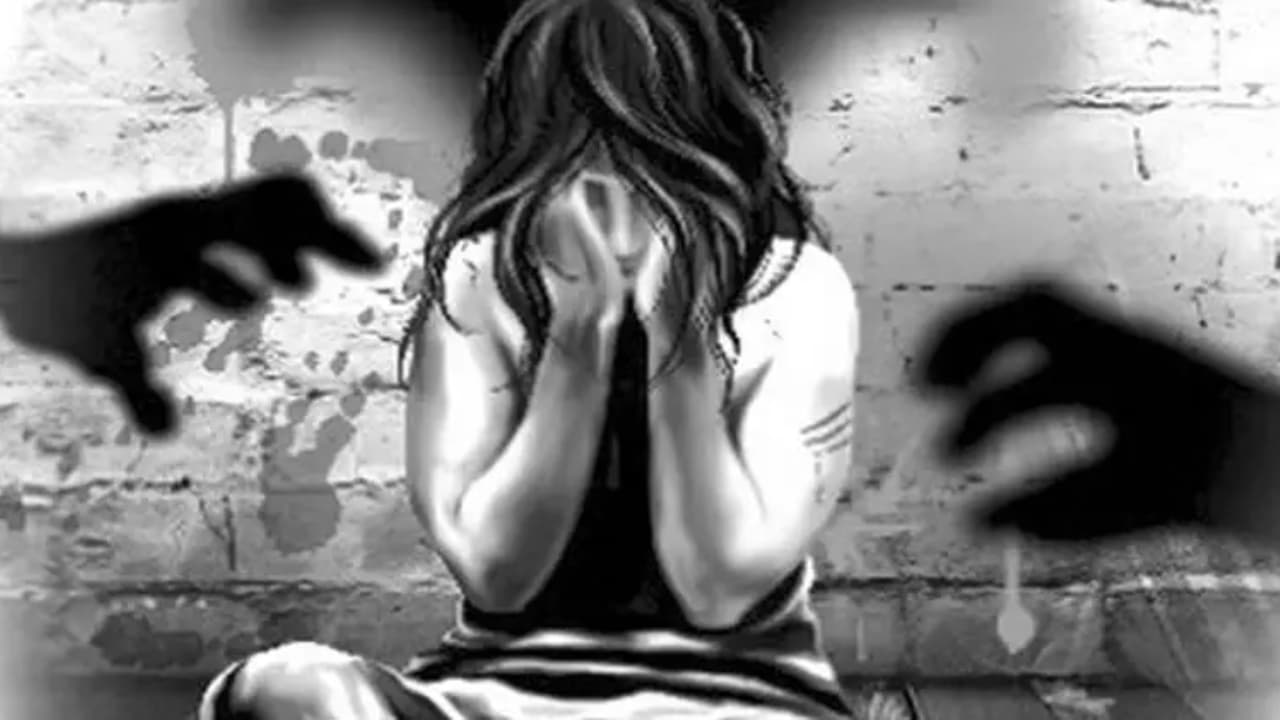 కన్న కూతురిపై తండ్రి అత్యాచారం.. గర్భందాల్చిన పాప.. రాయ్ పూర్ ఆస్పత్రిలో అమానుషం
