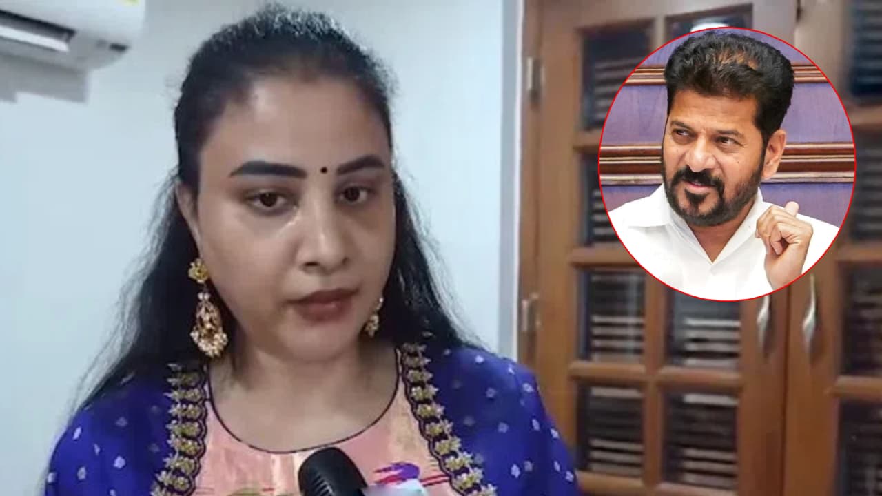 నా టార్గెట్ రేవంత్ రెడ్డి.. పరకాల స్థానాన్ని వదిలేది లేదు.. మరోసారి కొండా సుస్మితా సంచలన కామెంట్స్