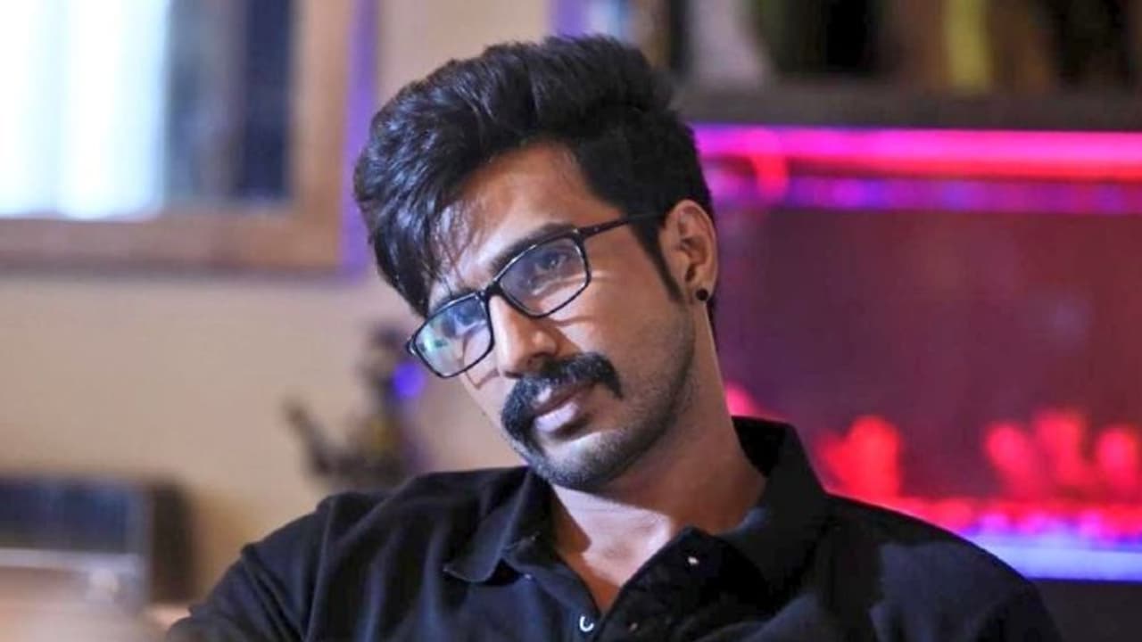 అరుదైన వ్యాధితో బాధపడుతున్న స్టార్ హీరో.. మూడేళ్లు దాచిన నిజం బట్టబయలు