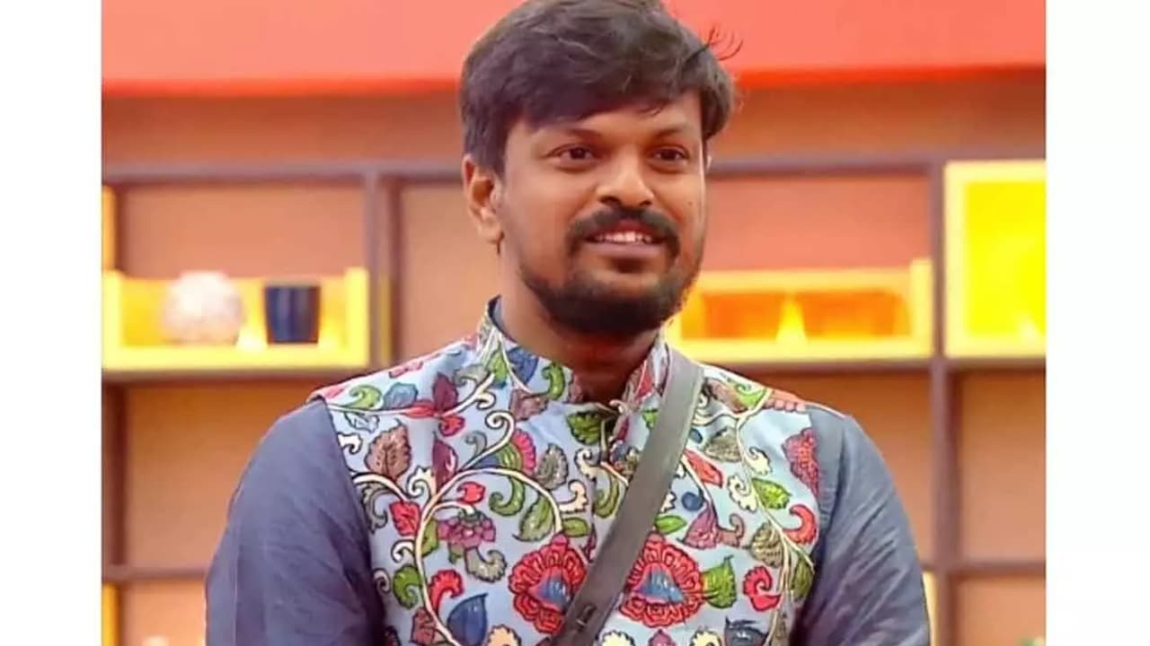 మళ్లీ బిగ్ బాస్ వచ్చేస్తోంది.. కేవలం రివ్యూలు చెప్పి.. నెలకు ఆదిరెడ్డి ఎంత సంపాదిస్తున్నాడో తెలుసా