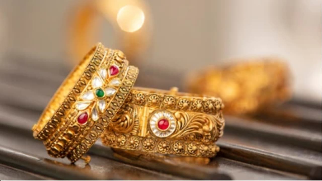 బంగారం ధరల్లో అనూహ్య మార్పు.. రిస్క్ లేదంటున్న నిపుణులు