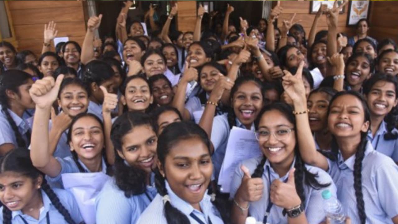 తెలుగు స్టూడెంట్స్ కి మొహర్రం సెలవు ఉన్నట్లా, లేనట్లా? క్లారిటీ వచ్చేదెలా