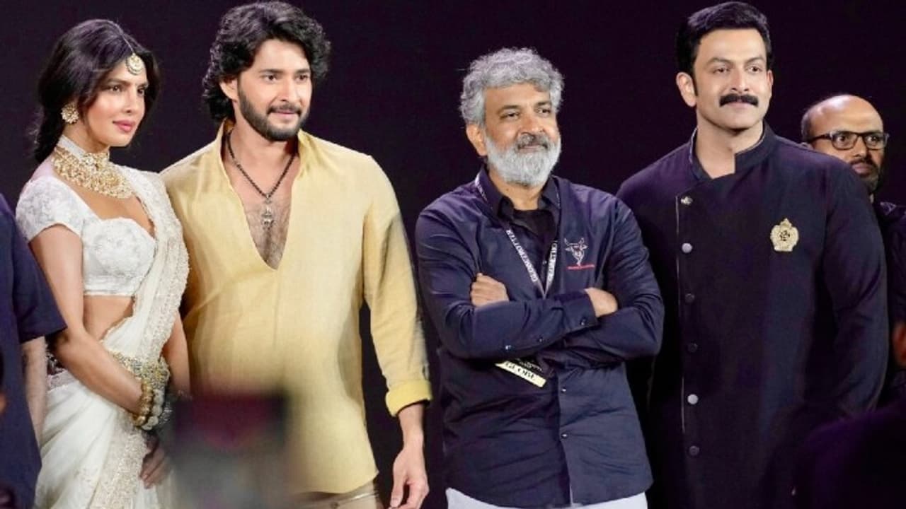 రాజమౌళి కల చెల్లాచెదురు, వారణాసిలో ఆ సీన్లు లేనట్లే.. జక్కన్న ఎందుకిలా చేశారు