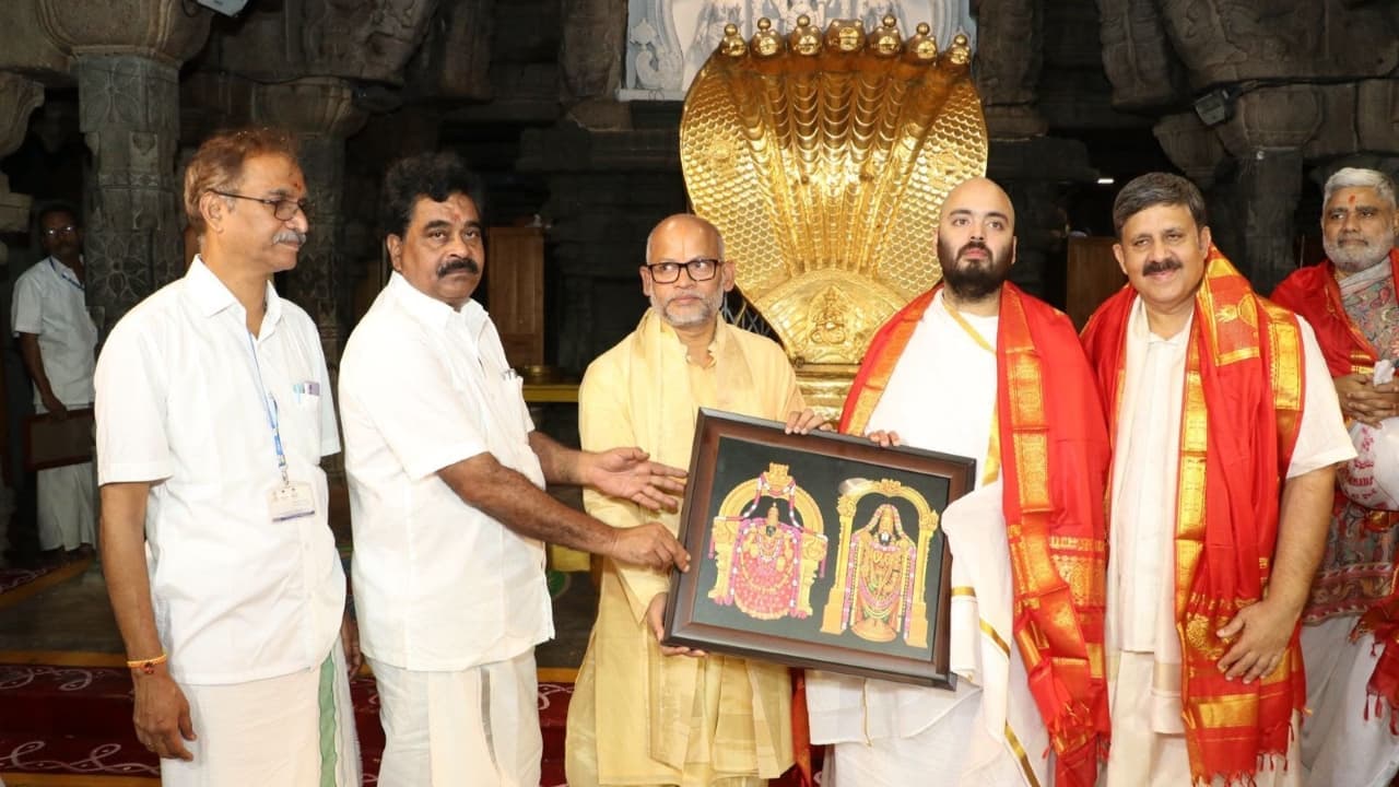 తిరుమల శ్రీవారిని దర్శించుకున్న అనంత్ అంబానీ.. టీటీడీకి భారీ విరాళం