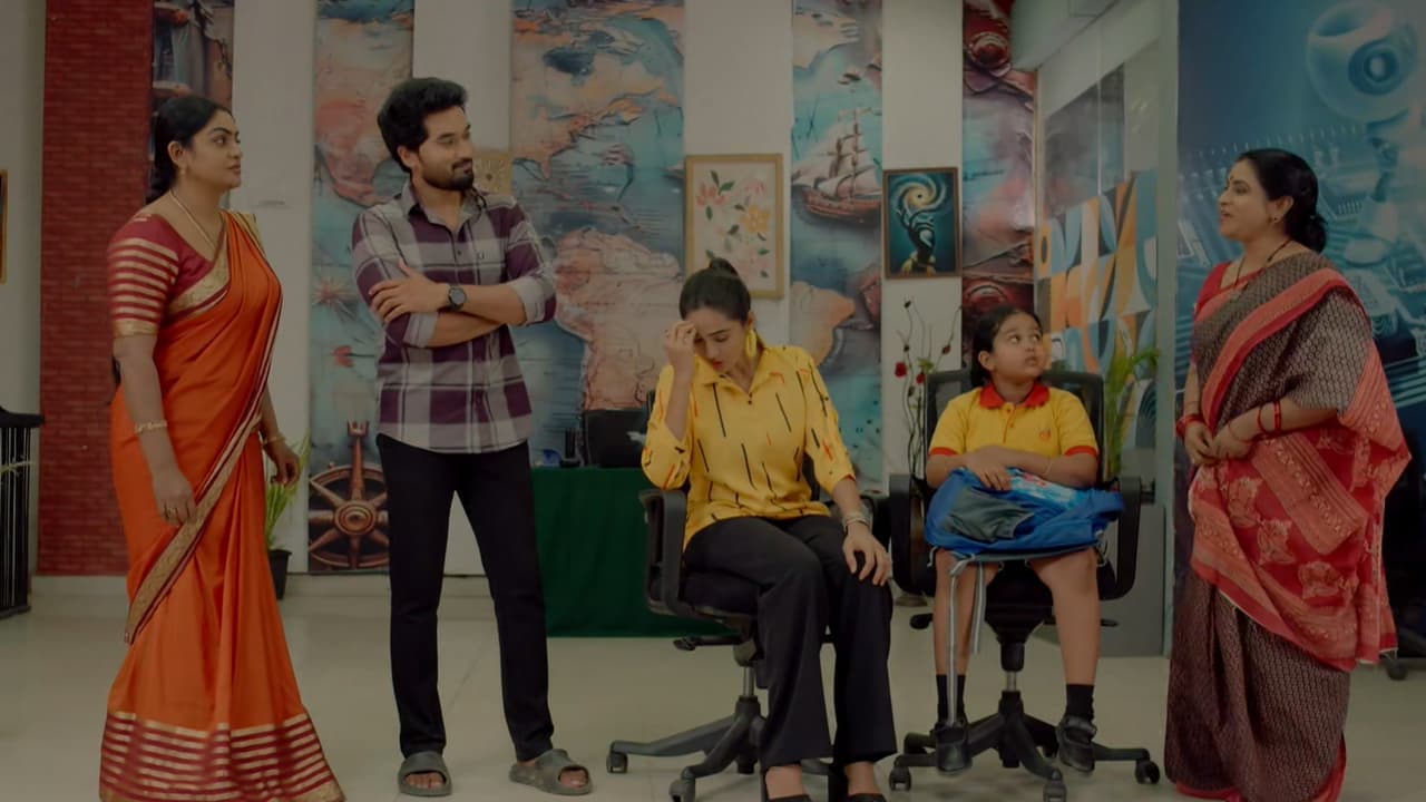 జ్యోతో ఆడుకున్న శౌర్య-ఇరుక్కున్న పారు-సూరజ్ గురించి కార్తీక్ ఆరా