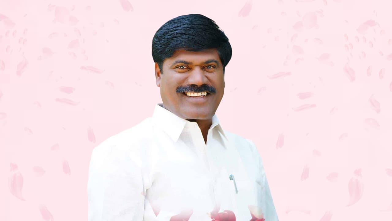 పెద్ది సుదర్శన్ రెడ్డి విగ్రహం తొలగింపు.. నర్సంపేటలో తీవ్ర ఉద్రిక్తత.. అసలు ఏం జరిగింది