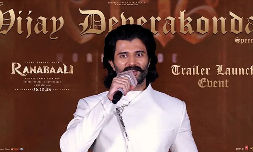విజయ్ క్రేజ్: సీరియస్ యాక్షన్కు సిద్ధమా?