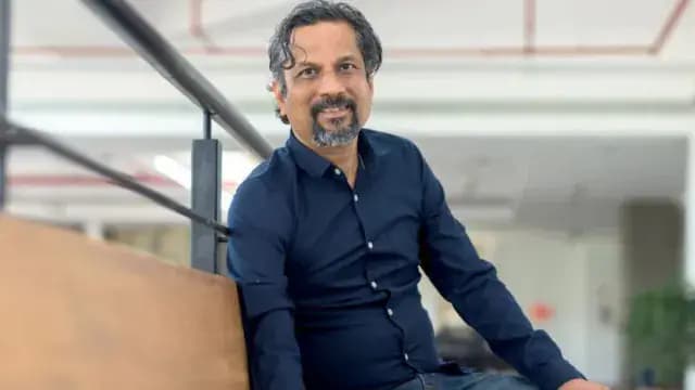 అమెరికా టెకీలకు శ్రీధర్ పిలుపు: తిరిగి రండి! అమెరికా టెకీలకు శ్రీధర్ పిలుపు: తిరిగి రండి!