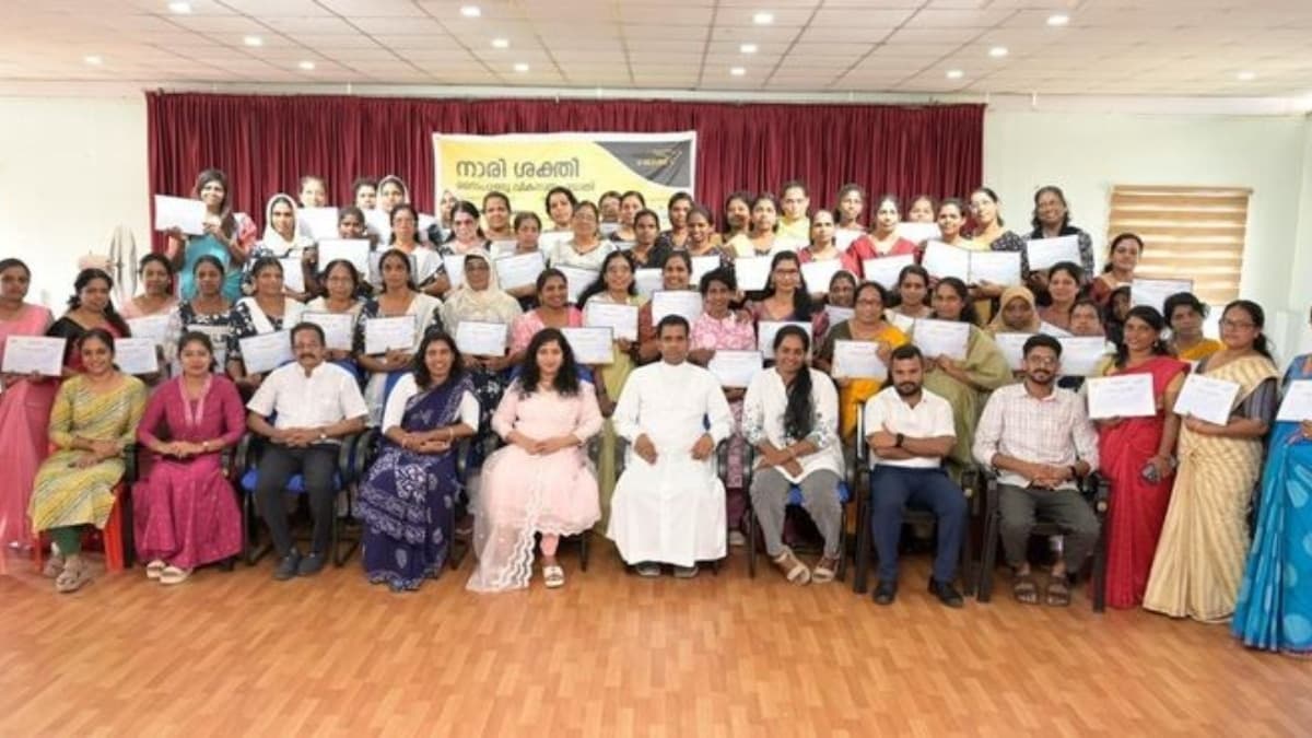 భారీ విరాళం.. లో భాగంగా 11 రాష్ట్రాల్లో రూ.7.13 కోట్లతో సామాజిక అభివృద్ధి పనులు ప్రారంభం