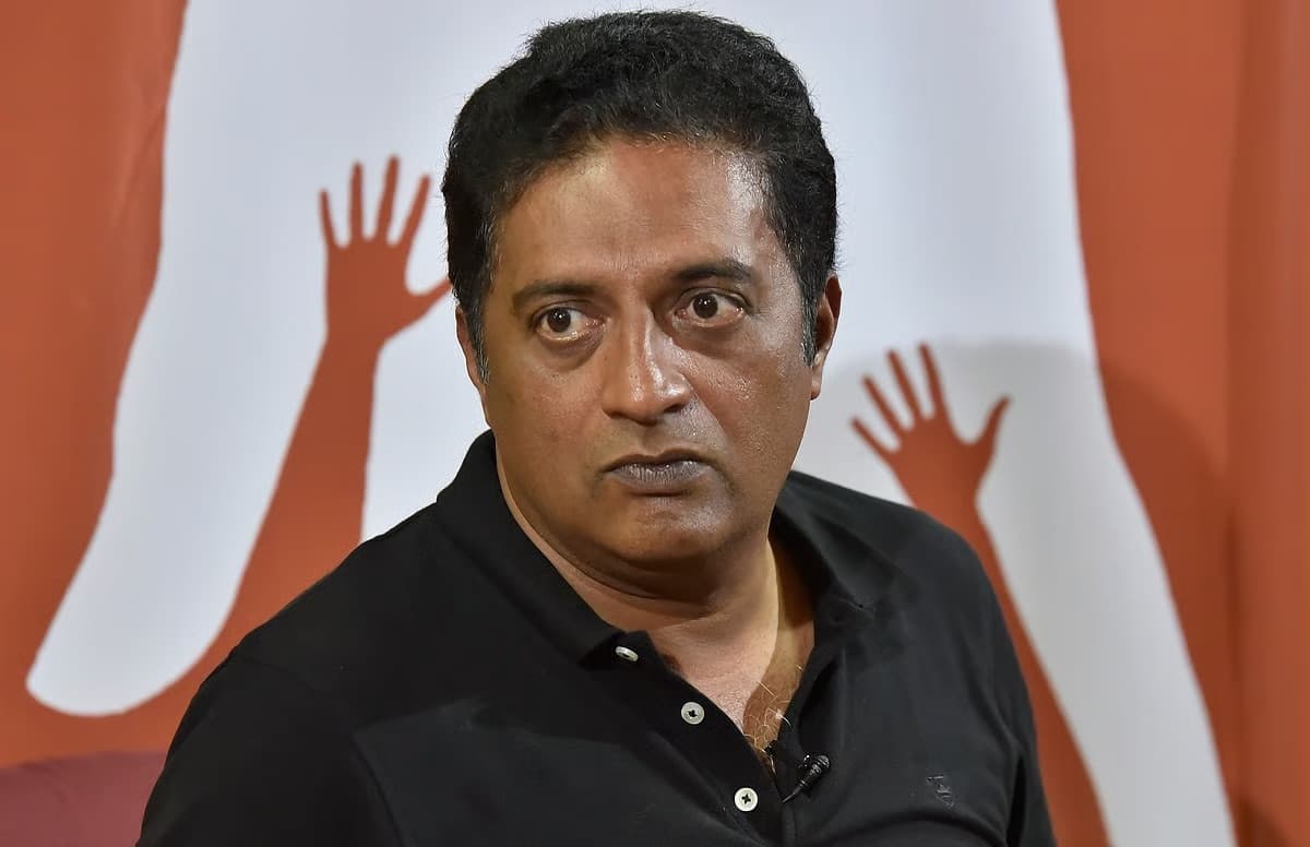 నటుడు ప్రకాష్ రాజ్ పై నాన్-బెయిలబుల్ వారెంట్ జారీ..ఎట్టి పరిస్థితుల్లో అరెస్టు చేయాలని ఆదేశం