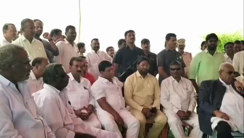రేవంత్ రెడ్డికి భారీ షాక్ .. ఫిరాయింపు ఎమ్మెల్యే పోచారం తిరుగుబాటు