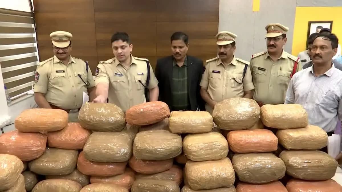 పనస పండ్ల లోడ్ చాటున గంజాయి స్మగ్లింగ్.. పోలీసులకు చిక్కిన ముఠా