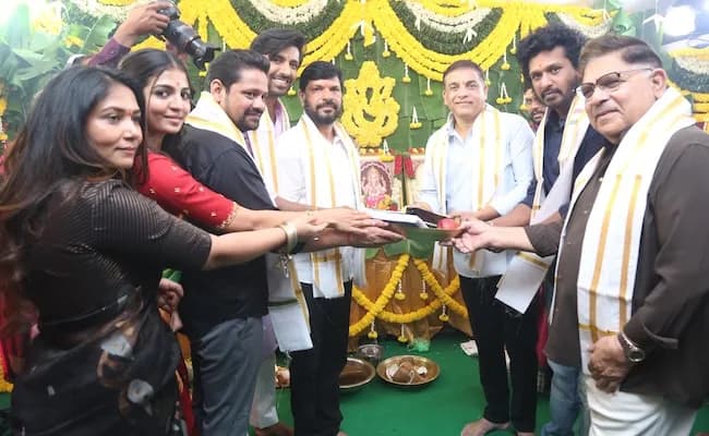 Sukumar Writings Bunny Vas Works Next Idupu Kayitham Launched