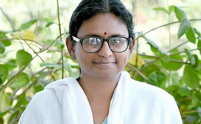 Revanths Close Friend To Quit For Rahuls Trusted Leader