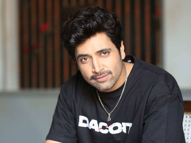 Adivi Sesh Hails Peddi And Sing Geetham