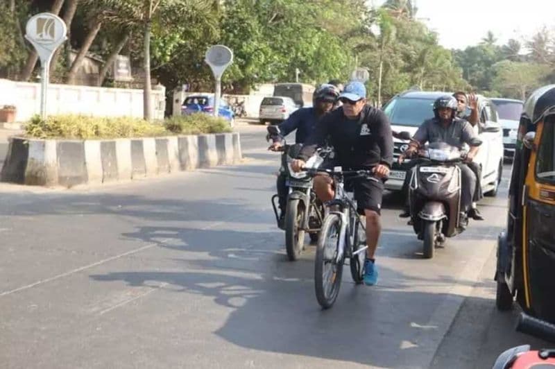 Svc63 Salman Cycles To The Sets