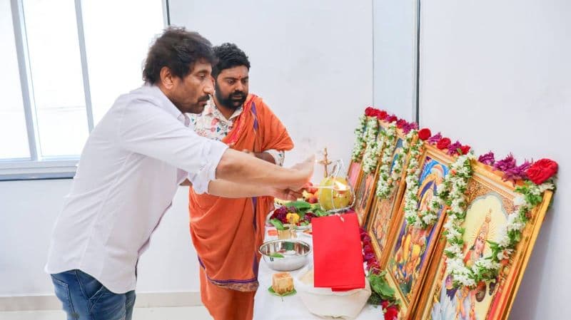 Sharwa Srinu Vaitla Film Launched