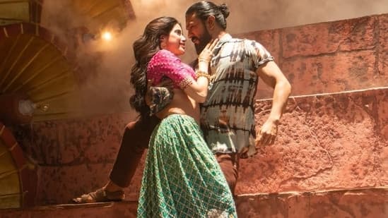 Peddi Hero Assaults Heroine But Buchi Babu Sana Insists On Calling It Romance In Ram Charan Janhvi Kapoor Film