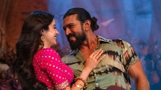 Peddi Box Office Collection Day 1 Ram Charan Janhvi Kapoor Film To Beat Dhurandhar Pathaan With 100 Crore Opening