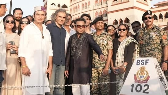 Main Vaapas Aaunga Makes History At Attari Border As A R Rahman Performs Imtiaz Ali Hails Solidarity And Love Watch