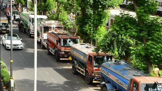 Mumbai Tanker Operators' Strike Continues as Talks with Government Stall Amidst Water Crisis