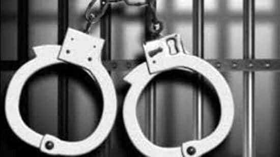 Investmentcumrobbery Racket Chinhat Constable Held Hunt On For Crpf Si Two Others
