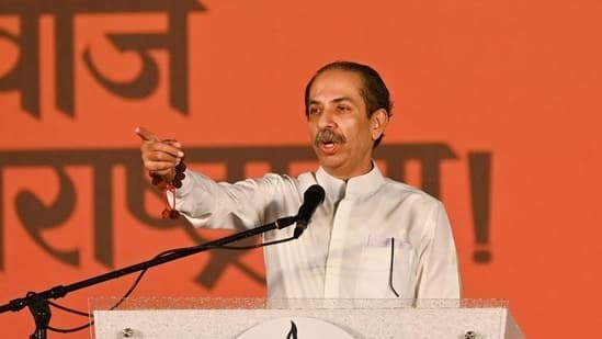 Rebel Sena Ubt Mps Rush To Delhi May Form Separate Ls Group