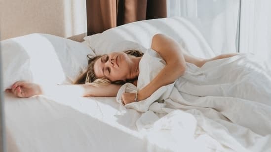 Think Losing Just An Hour Of Sleep Is Harmless Longevity Doctors Explains How Daylight Saving Time Affects Your Health