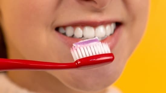 Using Toothpaste For Sensitivity Cardiologist Warns Why Heart And Kidney Patients Need To Be Careful