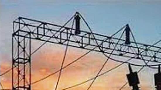 Regulatory Blind Spot Leaves 3 252 New Commercial Power Connections Without Safety Clearance In Up