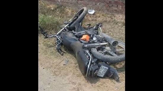 Panchkula Fragment Of Thar Emblem Left Behind At Mishap Site Leads Police To Hit Run Accused