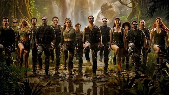 Welcome To The Jungle Review Akshay Kumar And Team Deliver A Laugh Riot Farida Jalal Raveena Tandon Steal The Show