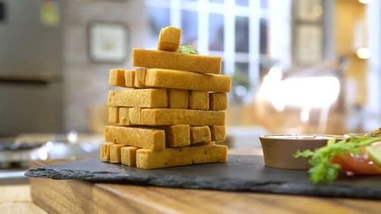 Chef Ranveer Brar Shows How To Make French Fries Desi With Besan And No Potatoes See Preparation Crispy Snacks
