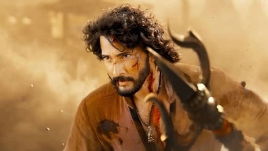 Ss Rajamouli Varanasi Glimpse Featuring Mahesh Babu Receives Whistles And Cheers From French Audience Priyanka Chopra