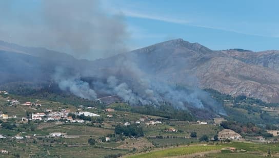 Castro Valley Fire Update Smoke Spreads To Hayward As Alameda County Firefighters Battle Blaze